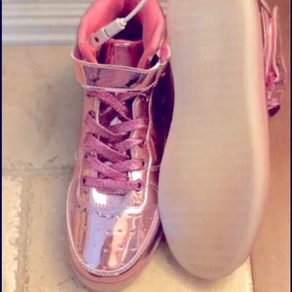 Adults USB Charger Light Up Hight op shoes - Picture 2 of 2